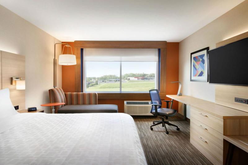 Holiday Inn Express & Suites - Millersburg By Ihg Exterior photo